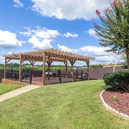 Ramada By Wyndham Studio Suites Dothan Exterior foto